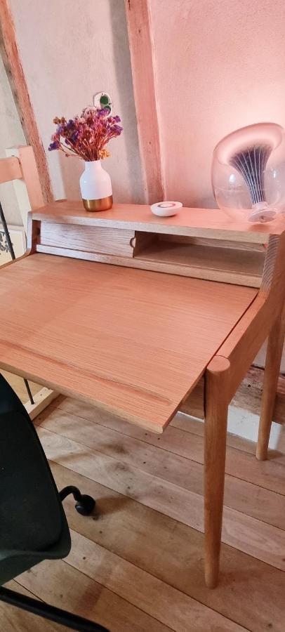 Holiday home La Dragonne, Petite Maison Au Centre De Belleme, Jardin, Cuisine Equipee, Vue Foret