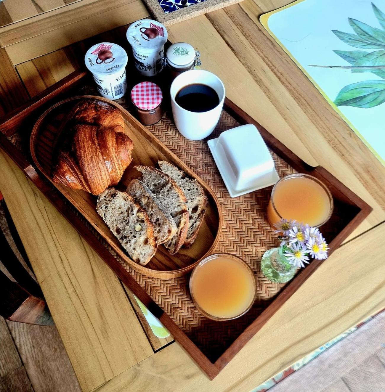 La Dragonne, Petite Maison Au Centre De Belleme, Jardin, Cuisine Equipee, Vue Foret